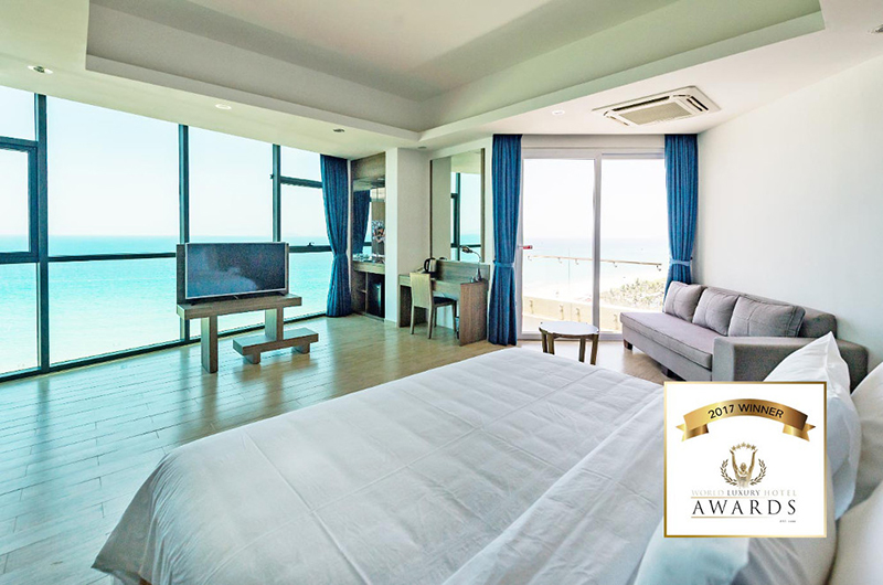 Swandor: 2   World Luxury Hotels Awards!